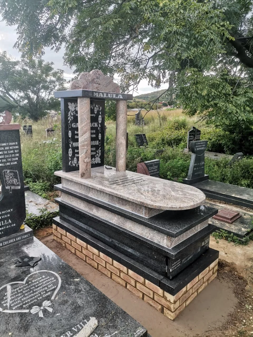 The Serenity — Impala Black Granite flat lawn memorial